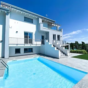 https://boutique-villa-sara.hotelinveneto.com